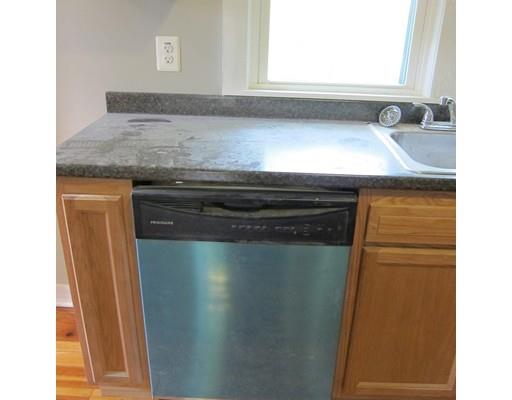 21 Campus Pl, Springfield, MA 01109 photo 13