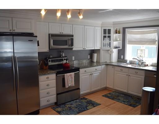 15 Wakefield Ave, Webster, MA 01570 photo 1