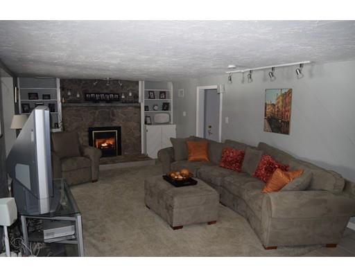15 Wakefield Ave, Webster, MA 01570 photo 7
