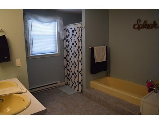 15 Wakefield Ave, Webster, MA 01570 photo 6