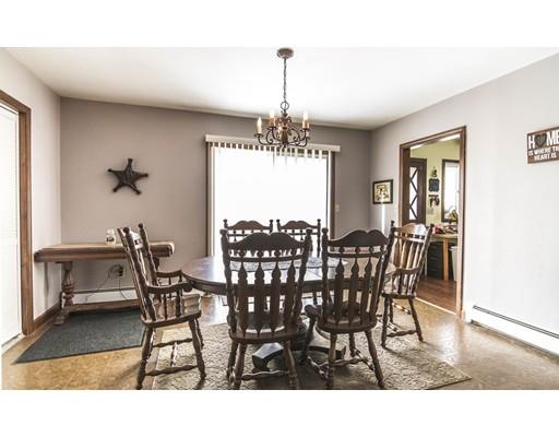 7 Howard St, Brookfield, MA 01506 photo 3