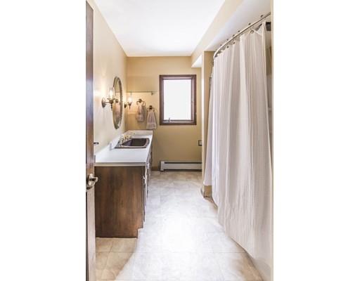 7 Howard St, Brookfield, MA 01506 photo 9