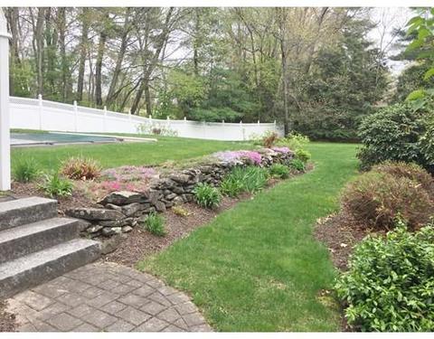 4 Robin Dr, Hudson, NH 03051 photo 26