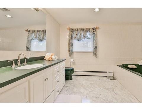 4 Robin Dr, Hudson, NH 03051 photo 17