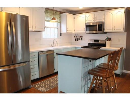 18 Josiah Dr, Upton, MA 01568 photo 2