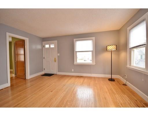 106 Windemere St, Springfield, MA 01104 photo 6