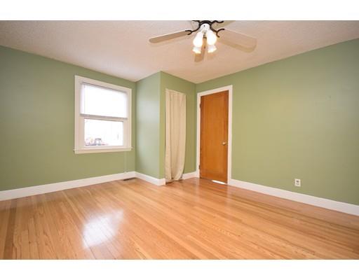 106 Windemere St, Springfield, MA 01104 photo 7