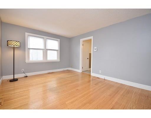 106 Windemere St, Springfield, MA 01104 photo 15