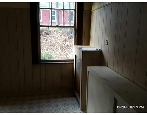39 Catharine St, Worcester, MA 01605 photo 6