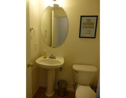 16 Oriental St, Worcester, MA 01605 photo 12