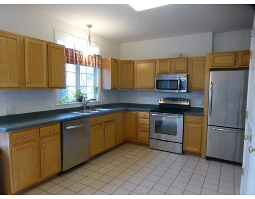 16 Oriental St, Worcester, MA 01605 photo 4