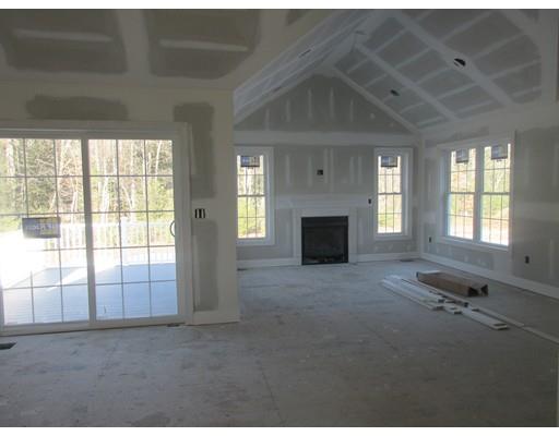 3 Spaulding Ln, Pepperell, MA 01463 photo 8