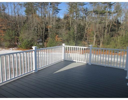 3 Spaulding Ln, Pepperell, MA 01463 photo 4