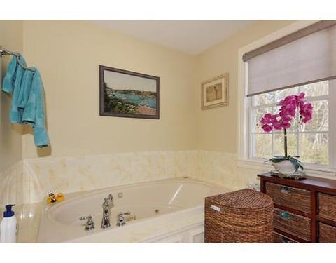 240 Mendon St, Upton, MA 01568 photo 20