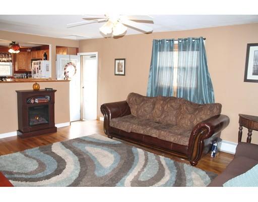 29 Fillmore St, Chicopee, MA 01020 photo 3