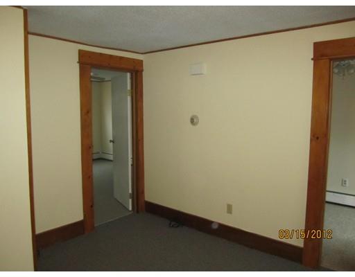 74 Chestnut St, Chicopee, MA 01013 photo 12