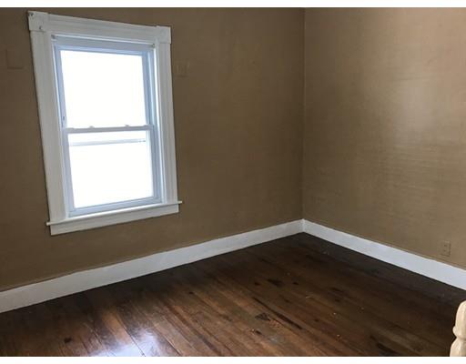 18 Silver St, Springfield, MA 01107 photo 9