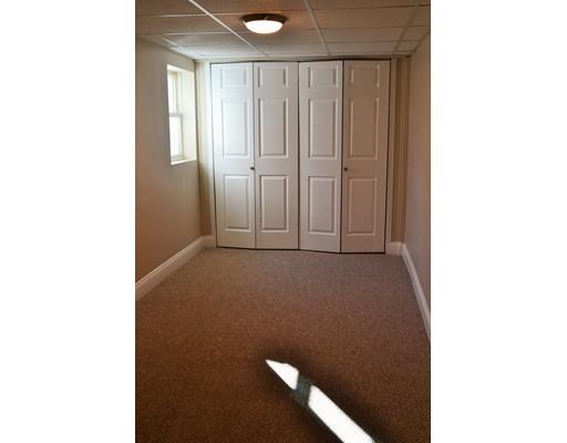 29 E Hill Rd, Springfield, MA 01109 photo 18