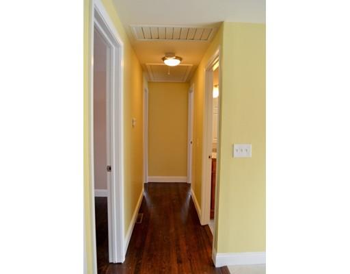 29 E Hill Rd, Springfield, MA 01109 photo 9