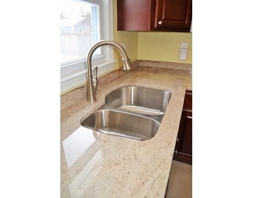 29 E Hill Rd, Springfield, MA 01109 photo 14