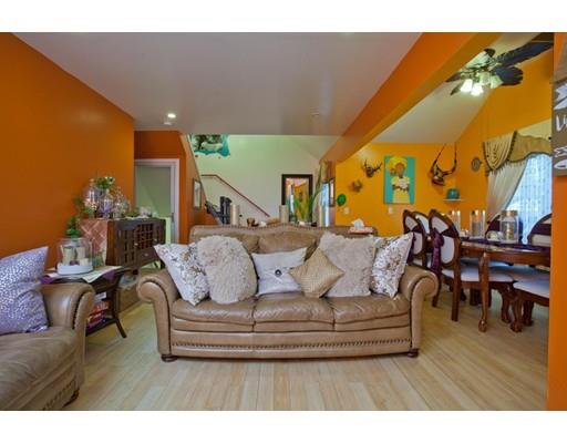 51 Howes St, Springfield, MA 01118 photo 10