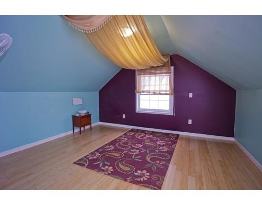 51 Howes St, Springfield, MA 01118 photo 11