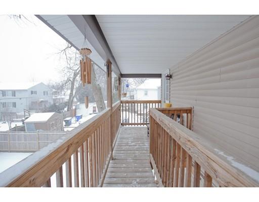 51 Howes St, Springfield, MA 01118 photo 16
