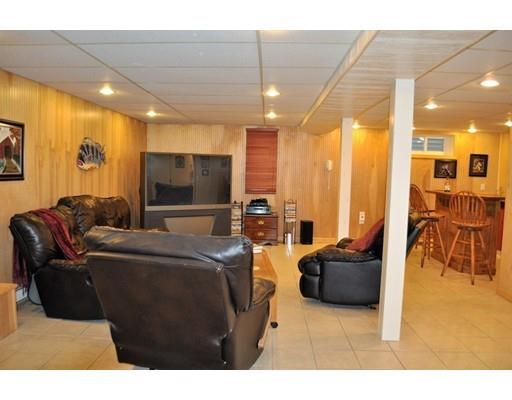 101 Spring St, Stoneham, MA 02180 photo 13