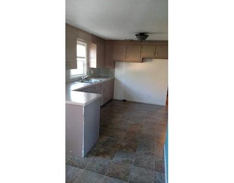 19 Bulat Dr, Springfield, MA 01129 photo 4