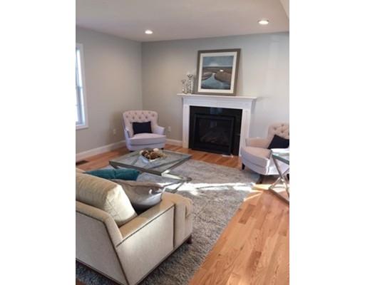 5 Cross St, Upton, MA 01568 photo 1