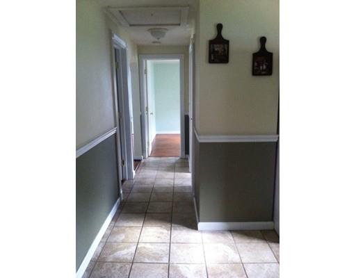 68 Waldorf St, Springfield, MA 01109 photo 7