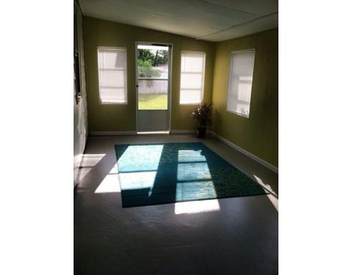 68 Waldorf St, Springfield, MA 01109 photo 8
