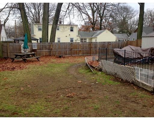 122 Redlands St, Springfield, MA 01104 photo 5
