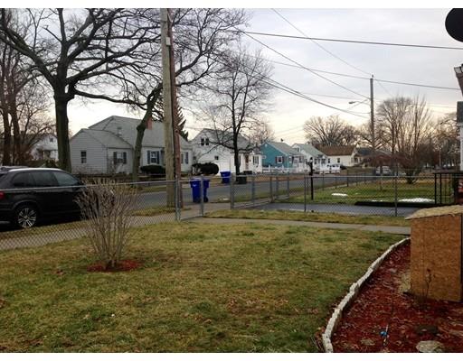 122 Redlands St, Springfield, MA 01104 photo 3