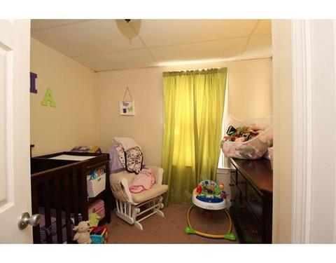 8 Oswald St, Worcester, MA 01607 photo 5