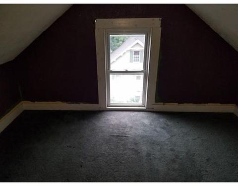 8 Oswald St, Worcester, MA 01607 photo 12