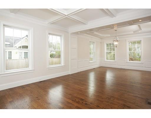 7 Pilgrim Rd, Wellesley, MA 02481 photo 3
