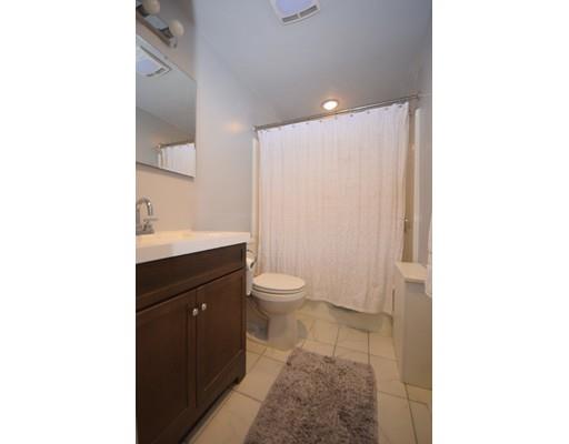 37 Parkerview St, Springfield, MA 01129 photo 7