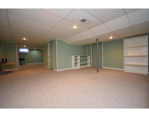 37 Parkerview St, Springfield, MA 01129 photo 11