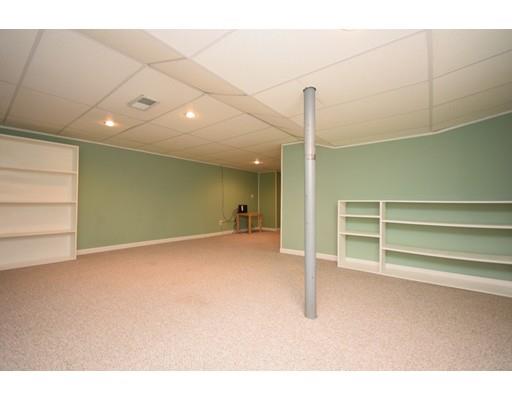 37 Parkerview St, Springfield, MA 01129 photo 24