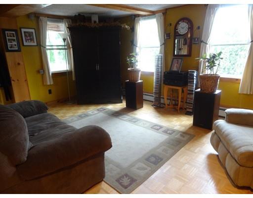 13 B St, Douglas, MA 01516 photo 4