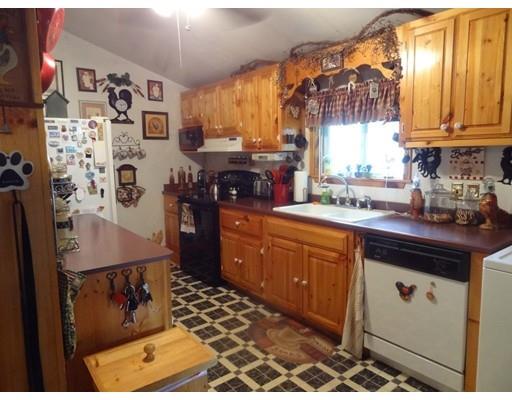 13 B St, Douglas, MA 01516 photo 2