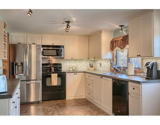 21 Douglas Dr, Ayer, MA 01432 photo 4