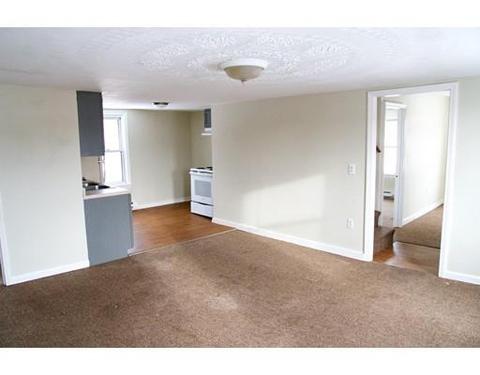 25 Pleasant St, Webster, MA 01570 photo 8