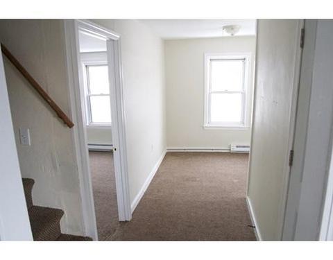 25 Pleasant St, Webster, MA 01570 photo 7