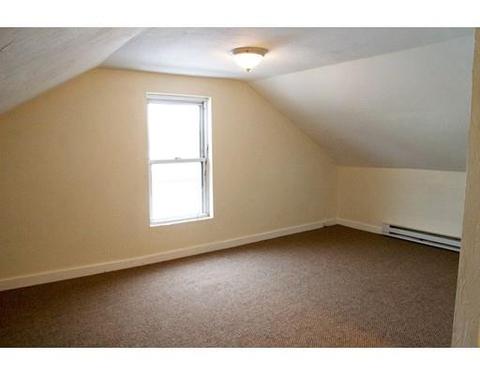 25 Pleasant St, Webster, MA 01570 photo 10