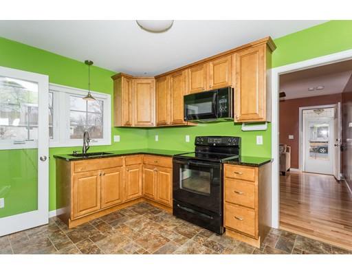 100 Phillips Ave, Springfield, MA 01119 photo 8