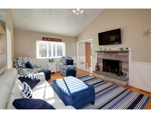 210 Glenneagle Dr, Mashpee, MA 02649 photo 4