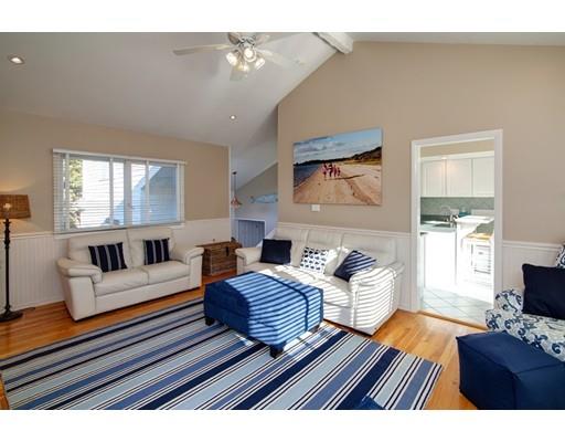 210 Glenneagle Dr, Mashpee, MA 02649 photo 3
