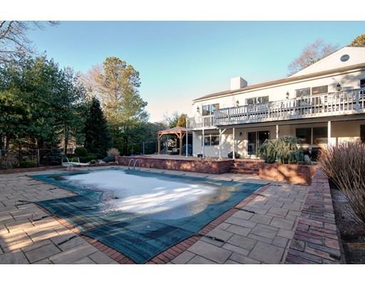 210 Glenneagle Dr, Mashpee, MA 02649 photo 1